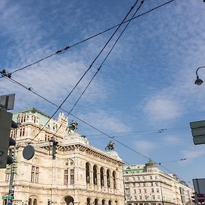 De Luxe Suite Staatsoper by ichbucheAT